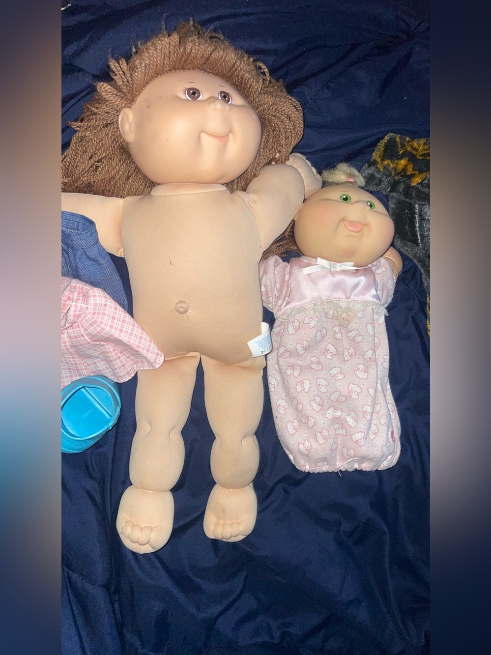 2 cabbage patch dolls - Picture 2 of 2